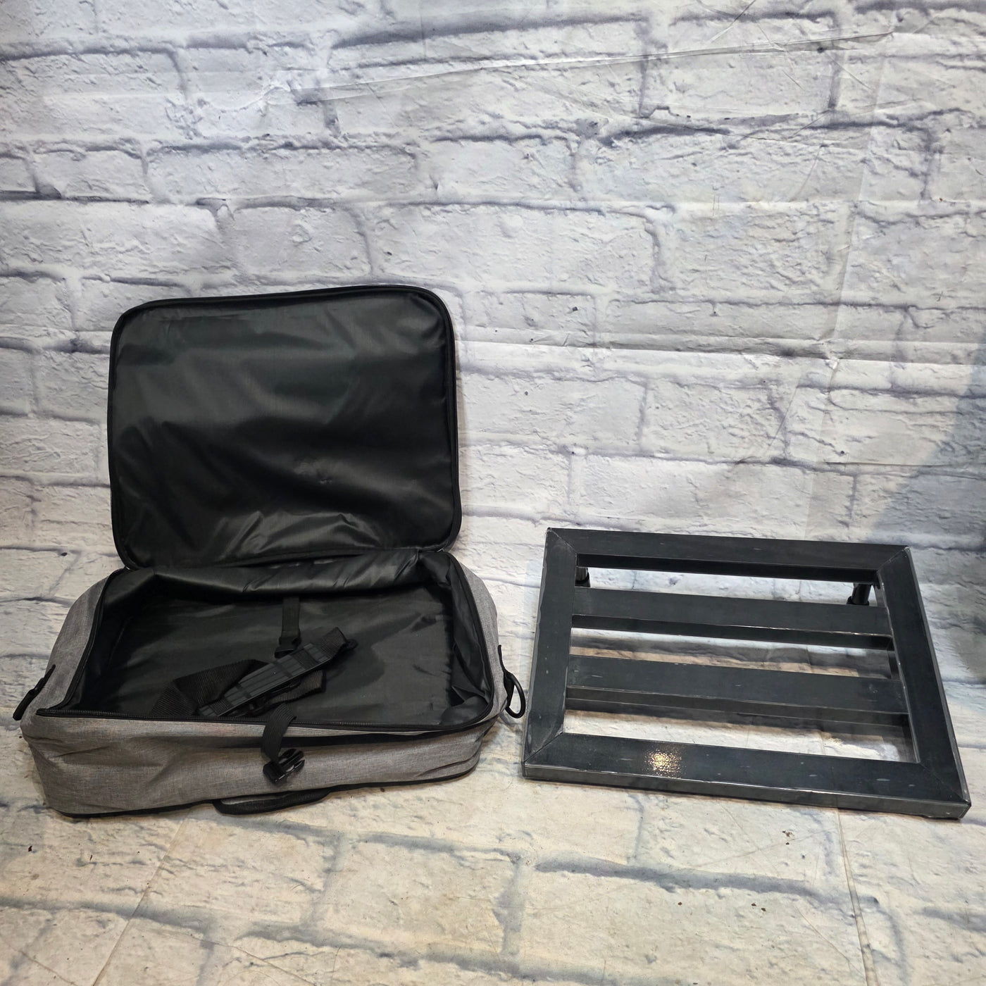 Unknown Pedalboard w/ Case Pedal Boards