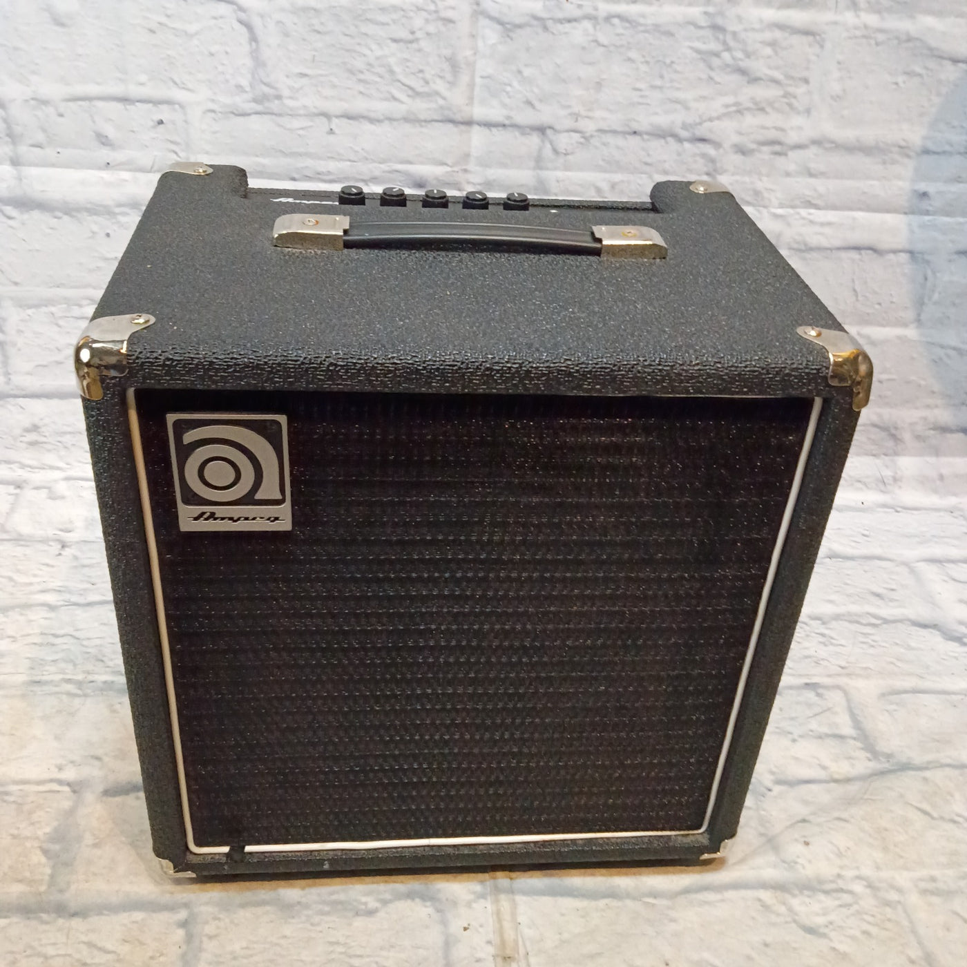 Ampeg BA-108 Bass Guitar Combo Amp