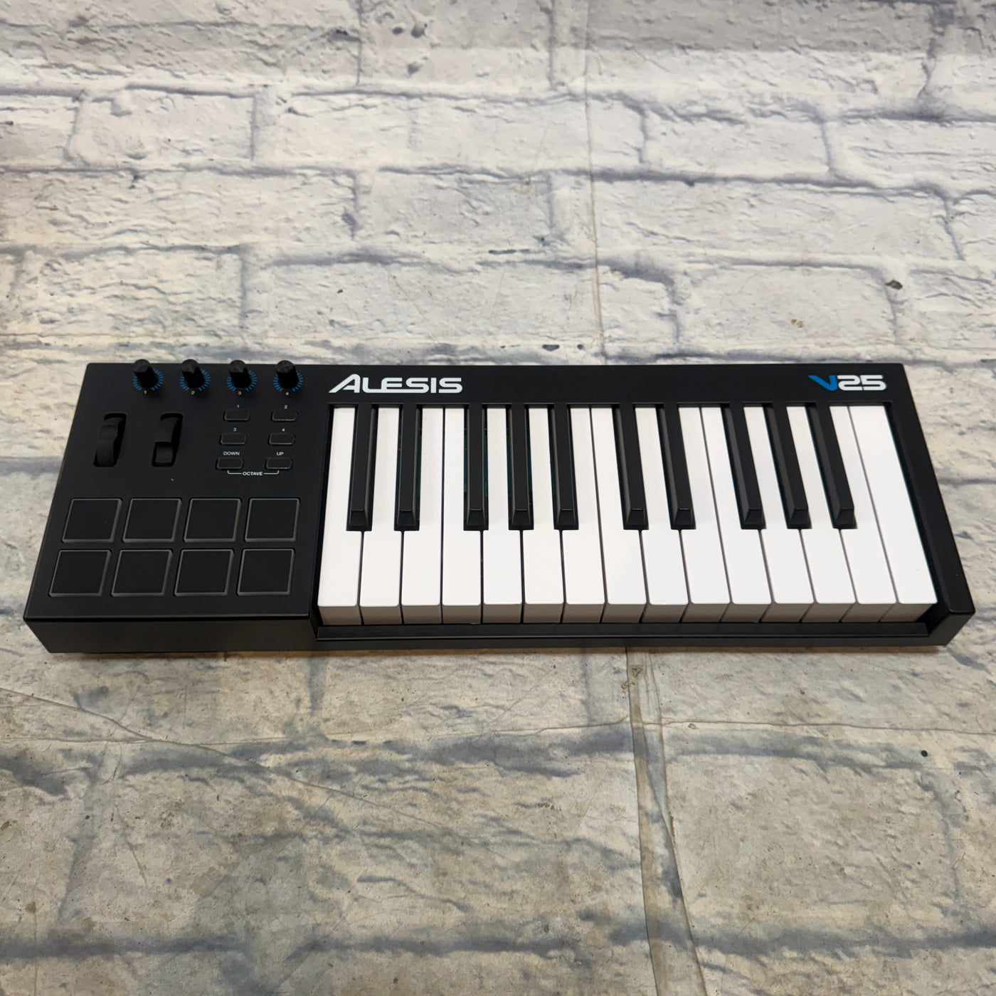 Alesis V25 Midi Keyboard Controller