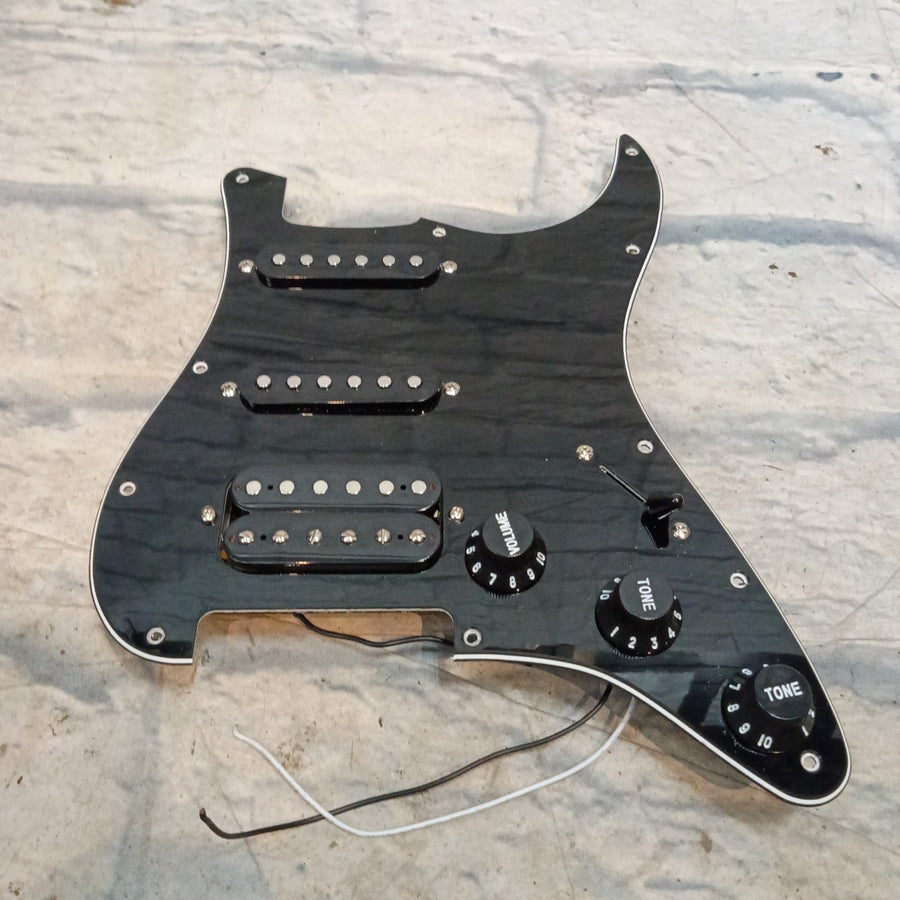 Squier HSS Stratocaster Loaded Pickguard - Black Pickups