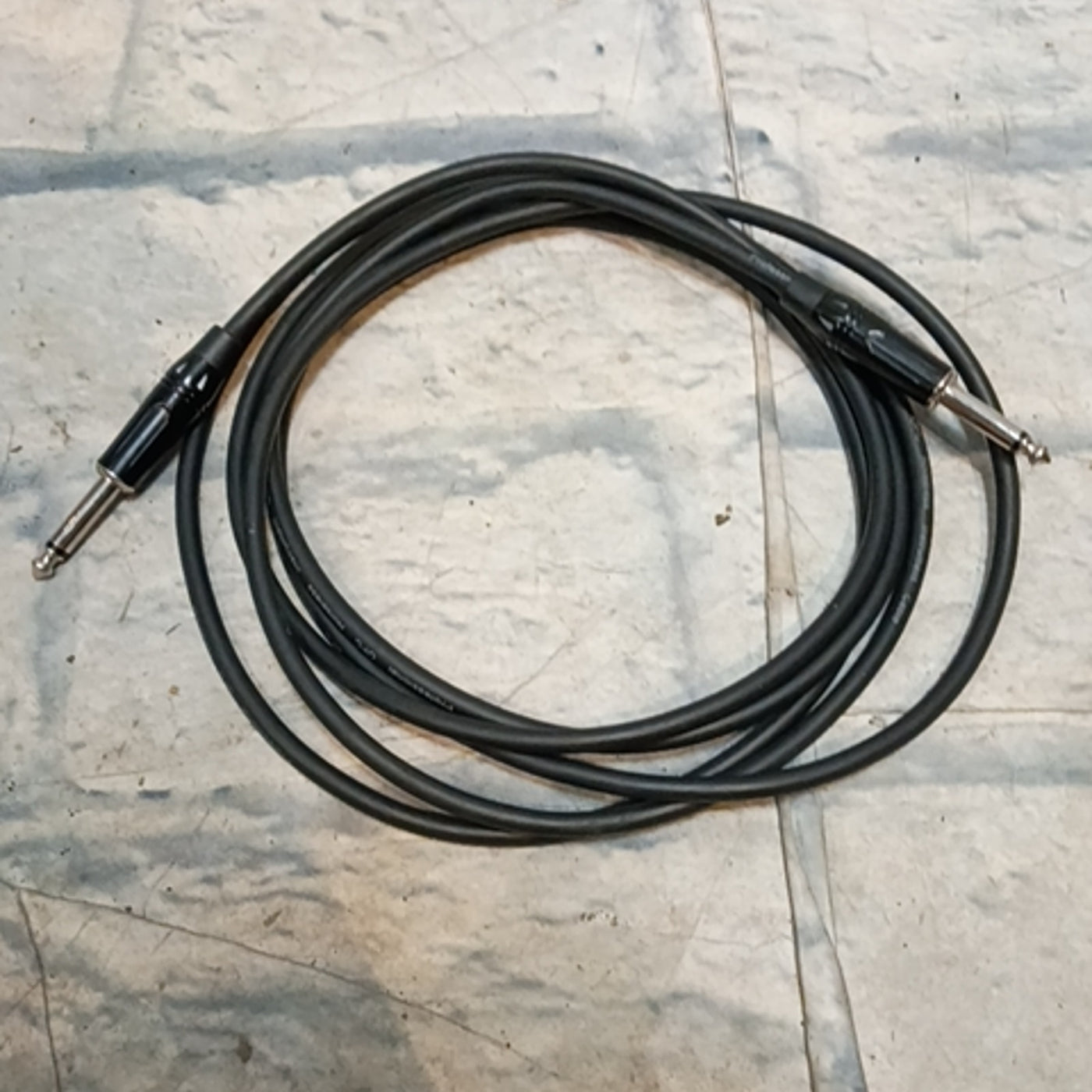 American Professional OFC noisless instrument cable (1/4" male to male, 15') Cable