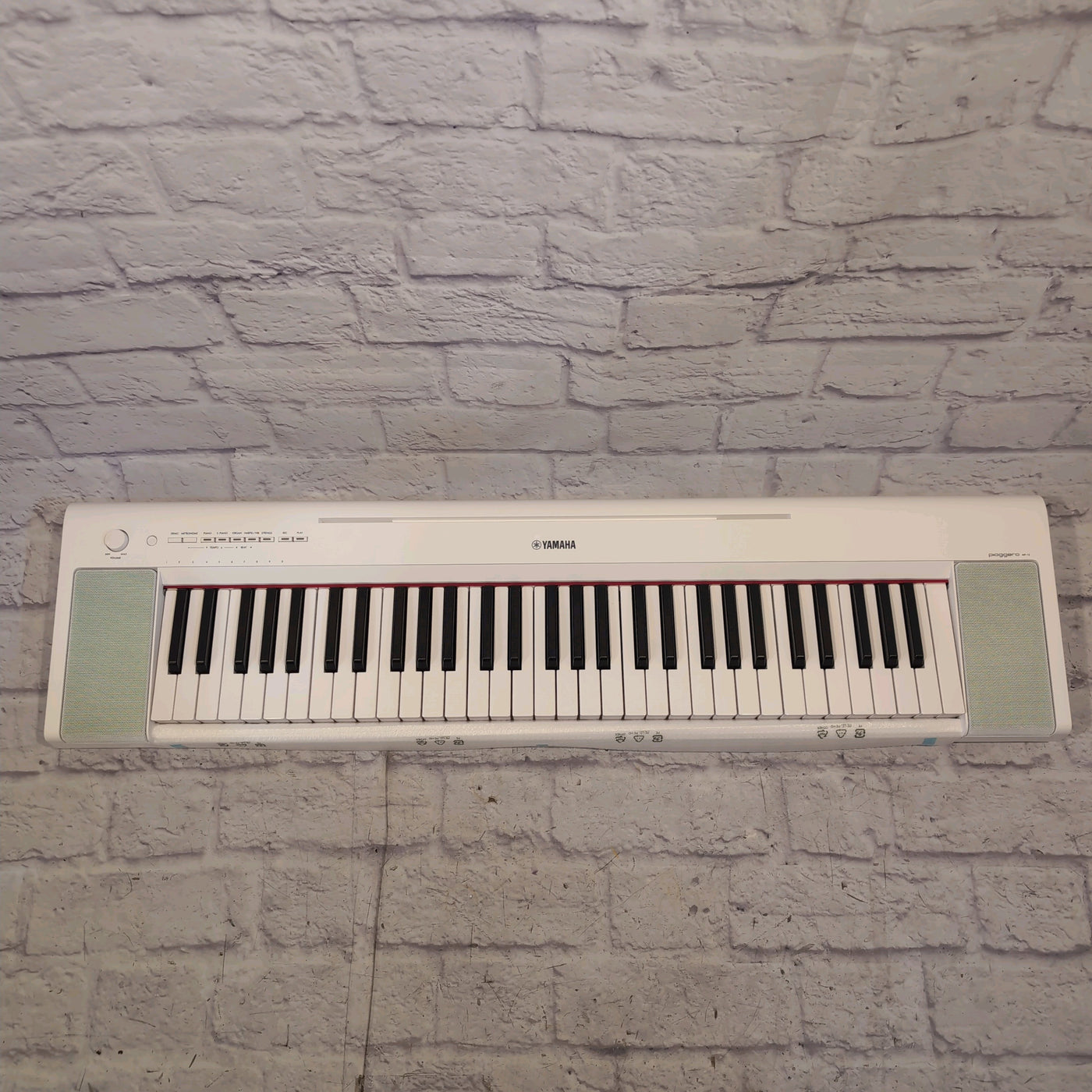 Yamaha Piaggero NP-15 61-Key Portable Keyboard With Power Adapter Regular White