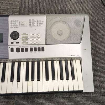 Yamaha PSR-E413 61-Key Electronic Keyboard