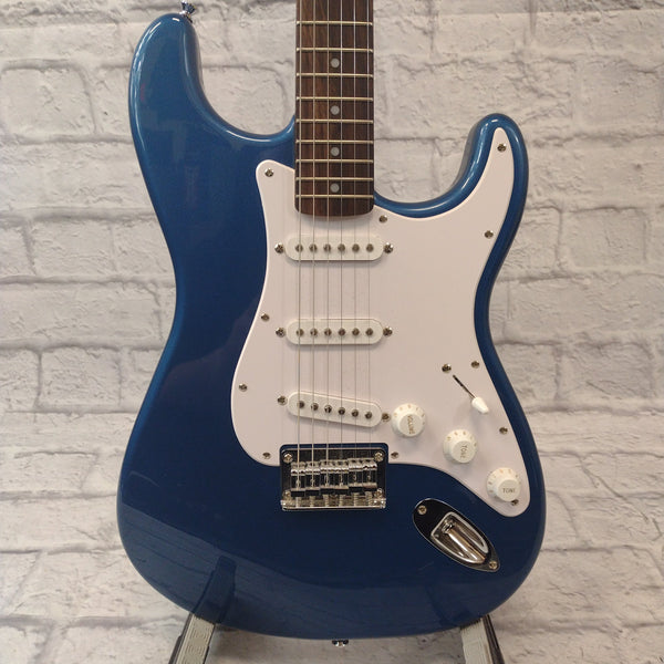 エレキギター　Squier BULLET ネイビーホワイト Squier Bullet Stratocaster FSR Lake Placid Blue - Evolution Music