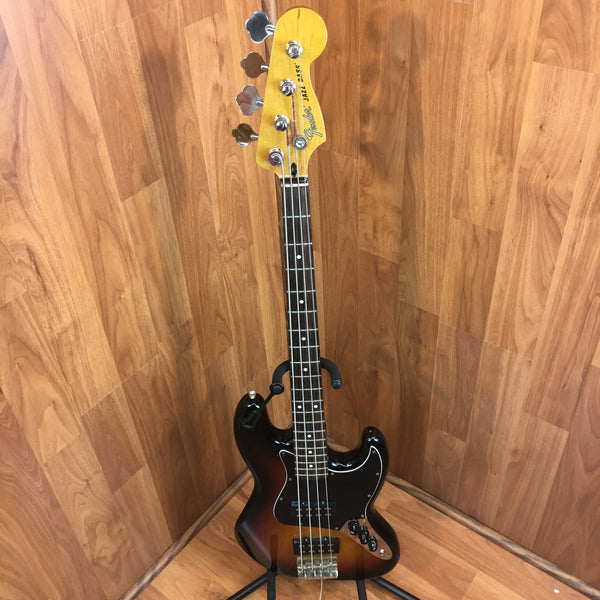 Fender Player Jazz Bass レフティ Amazon.com: Fender Player Jazz Bass, 3-Color Sunburst, Left