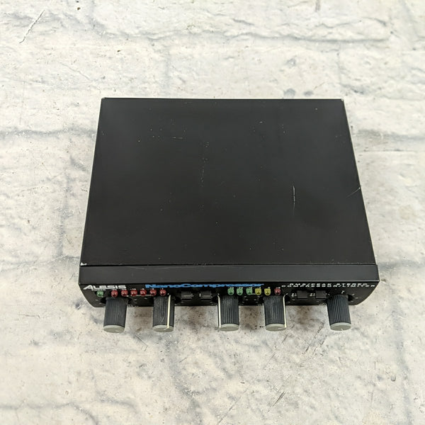 Alesis NanoCompressor RMS / Peak Stereo Compressor / Limiter w