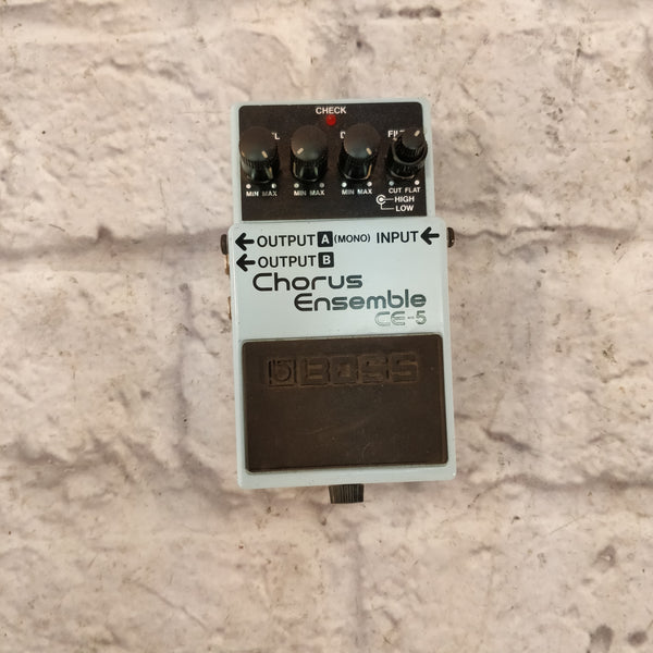 Boss CE-5 Chorus Ensemble Guitar Pedal - Evolution Music