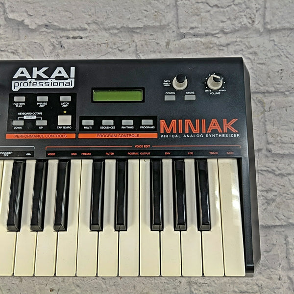 Akai Miniak Virtual Analog Synthesizer with Vocoder - Evolution Music