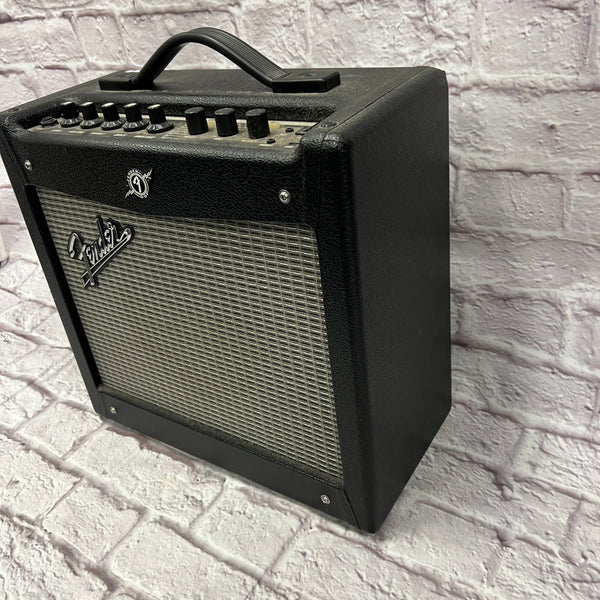 Fender Mustang 1 V.2 Modeling Guitar Combo Amp Evolution Music