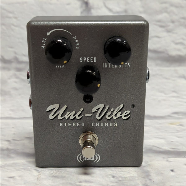 Dunlop Uni-Vibe Stereo Chorus Pedal UV-1SC - Evolution Music