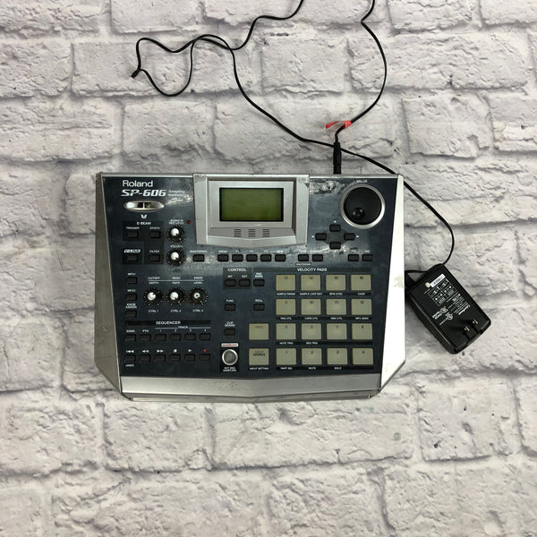 Roland SP-606 Sampling Workstation with Power Supply - Evolution Music