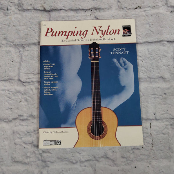 Alfred Pumping Nylon The Classical Guitarist's Technique Handbook