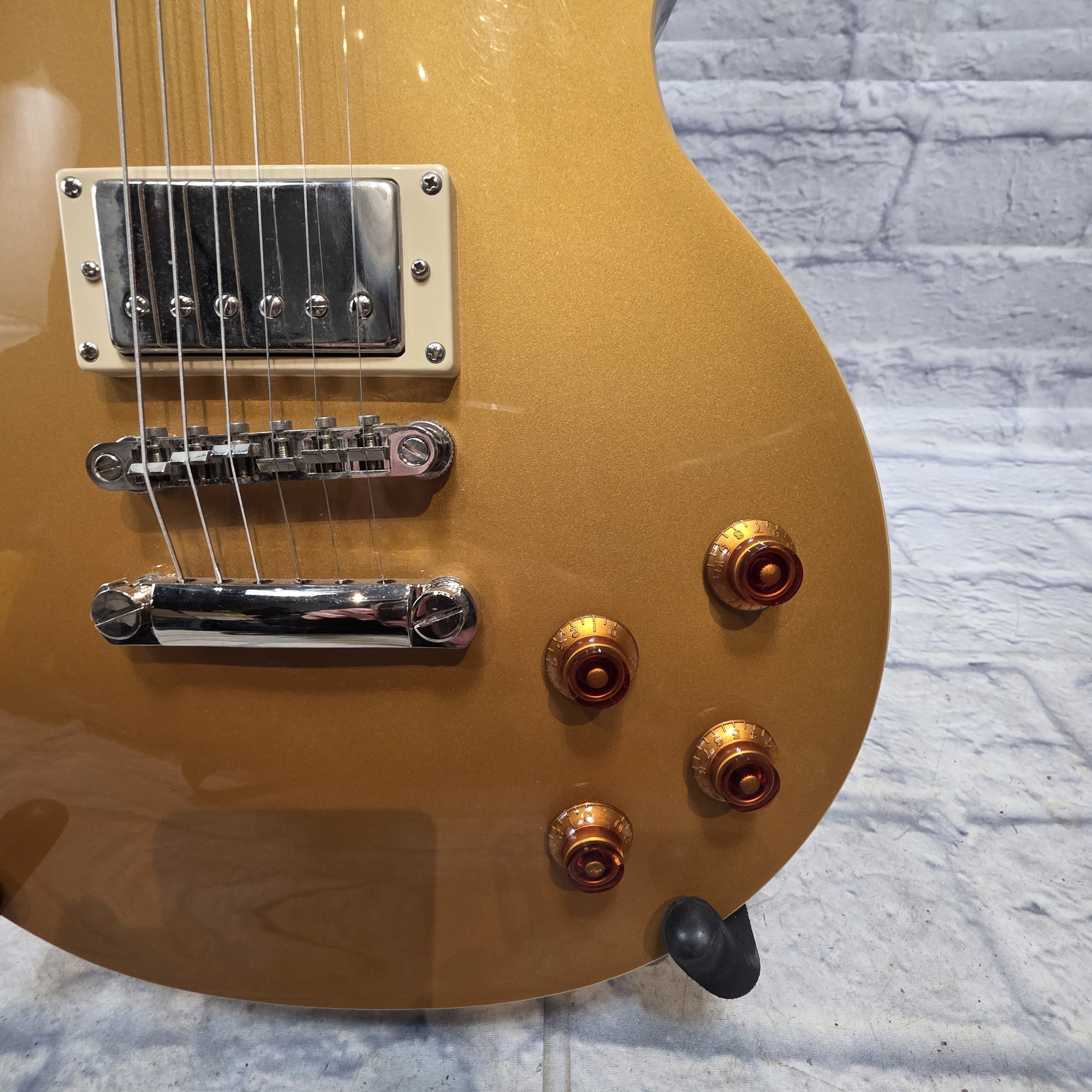 Epiphone 2013 Goldtop Standard Les Paul 50's Style Electric Guitar