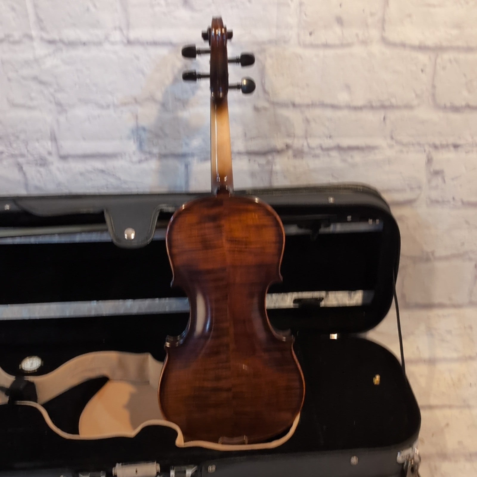 Vanesse SVS-5000 4/4 Violin w/ Case and Bow Made in Korea