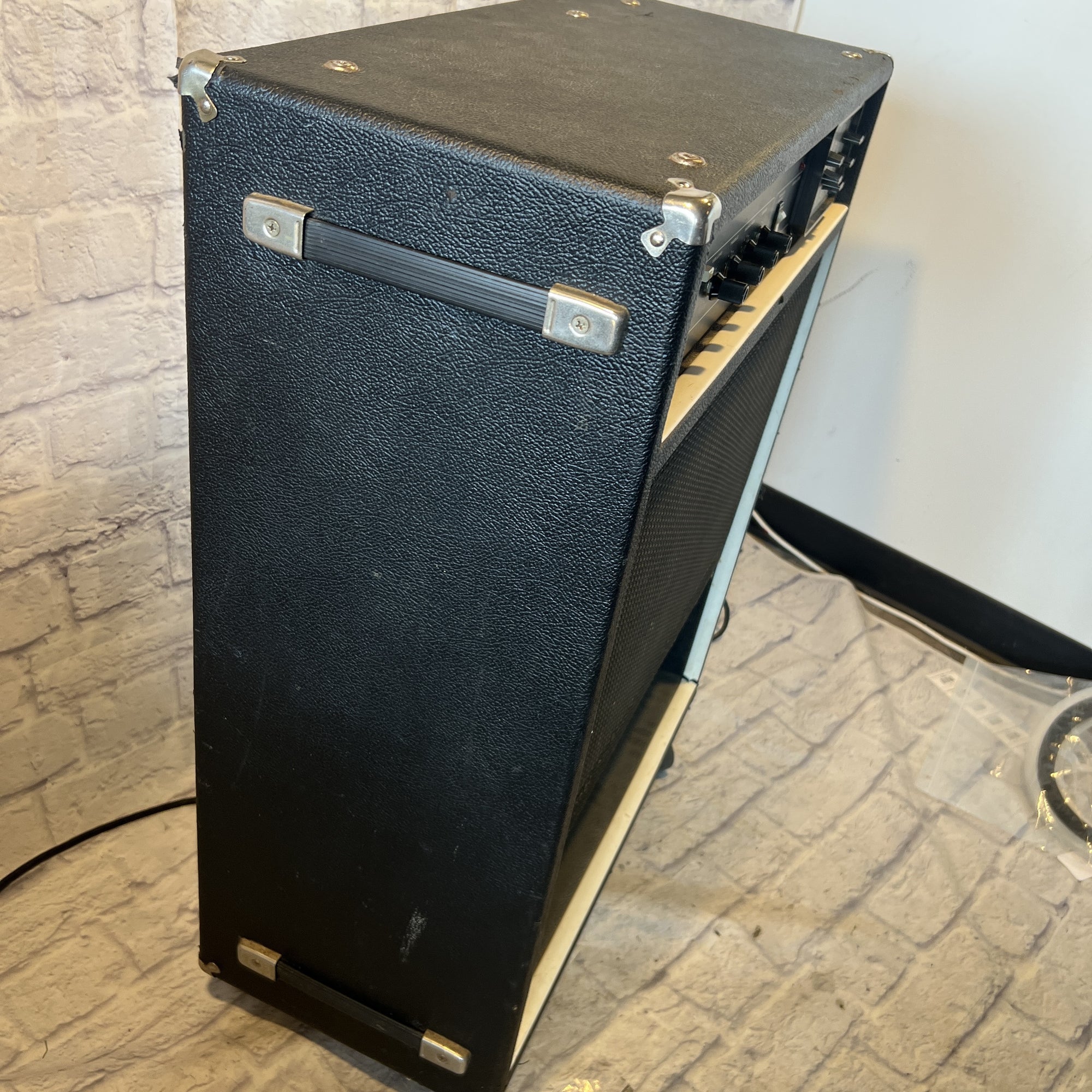 Acoustic Model 126 1x15 Bass Combo Amp Serviced