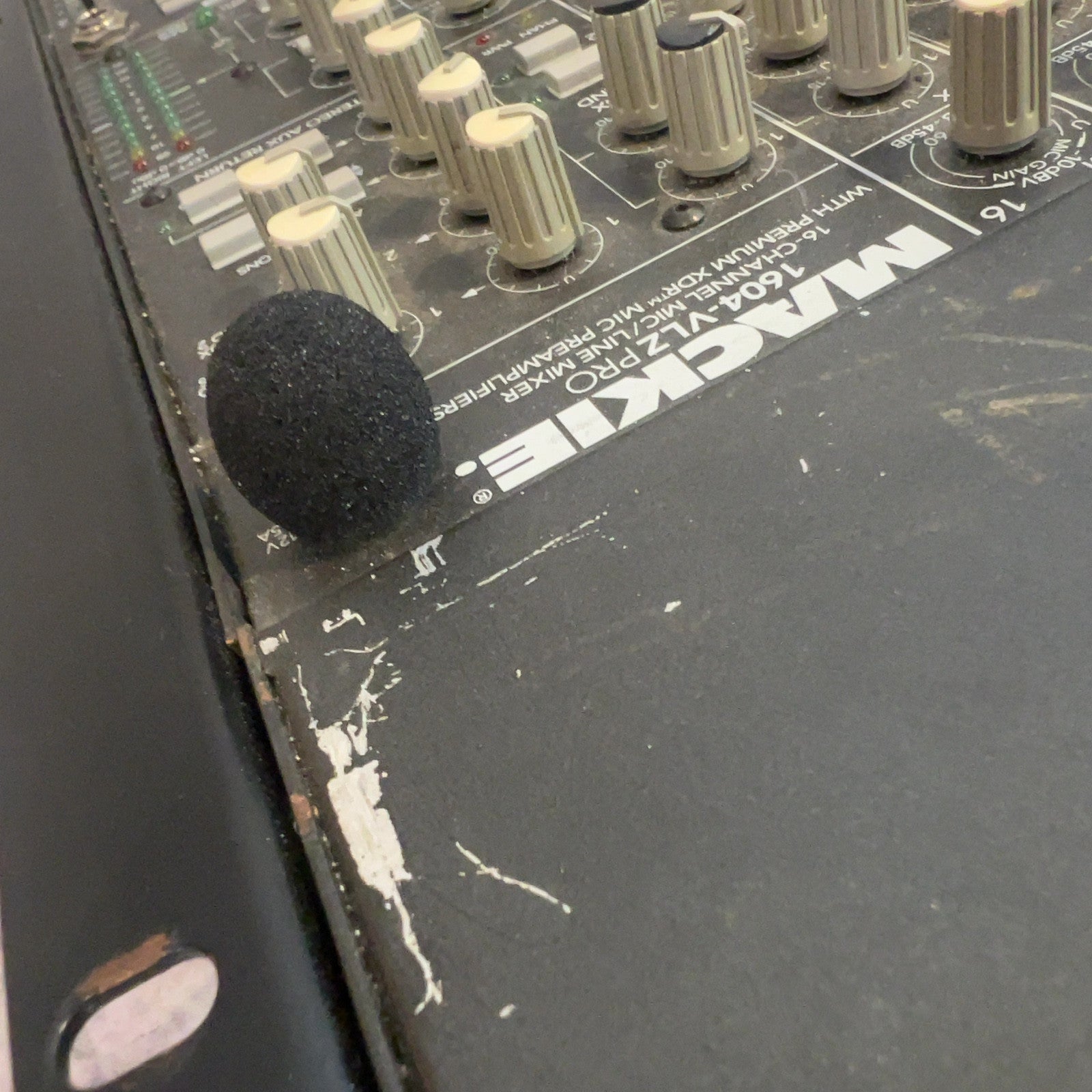Mackie 1604VLZ-Pro 16-Channel Mixer