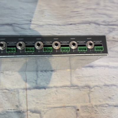 Shure SCM 800 Rack EQ