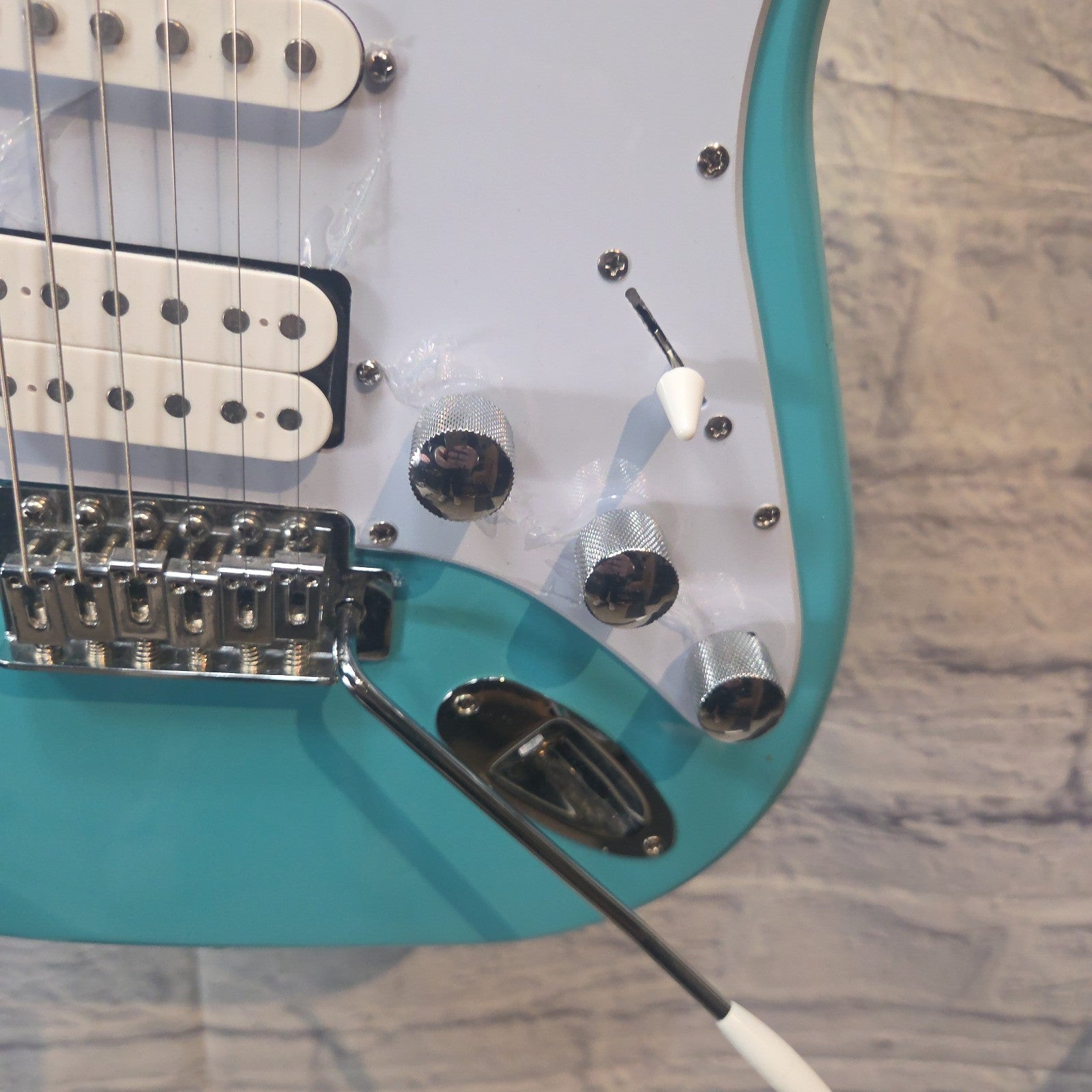 Kramer Focus Teal VT-211S ( With Case) Electric Guitar