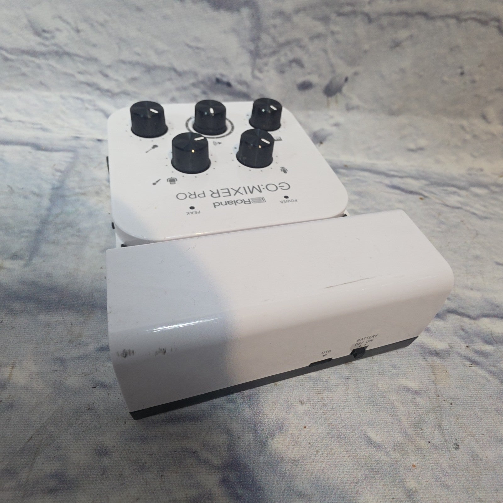 Roland Go: Mixer Pro Mixer