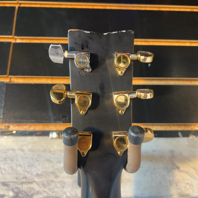 Yamaha F335 Acoustic Guitar