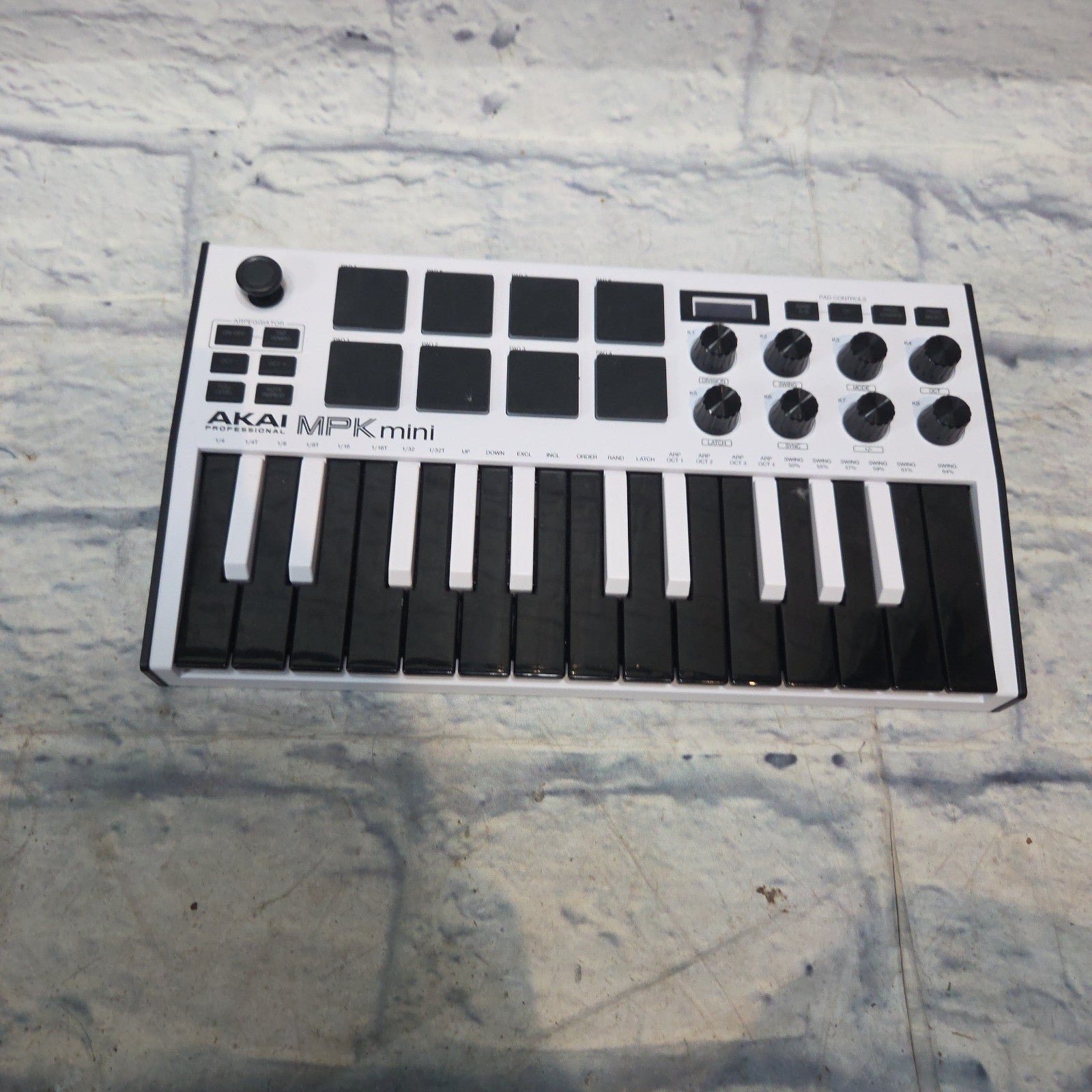 Akai MPK mini (black and white) Controller