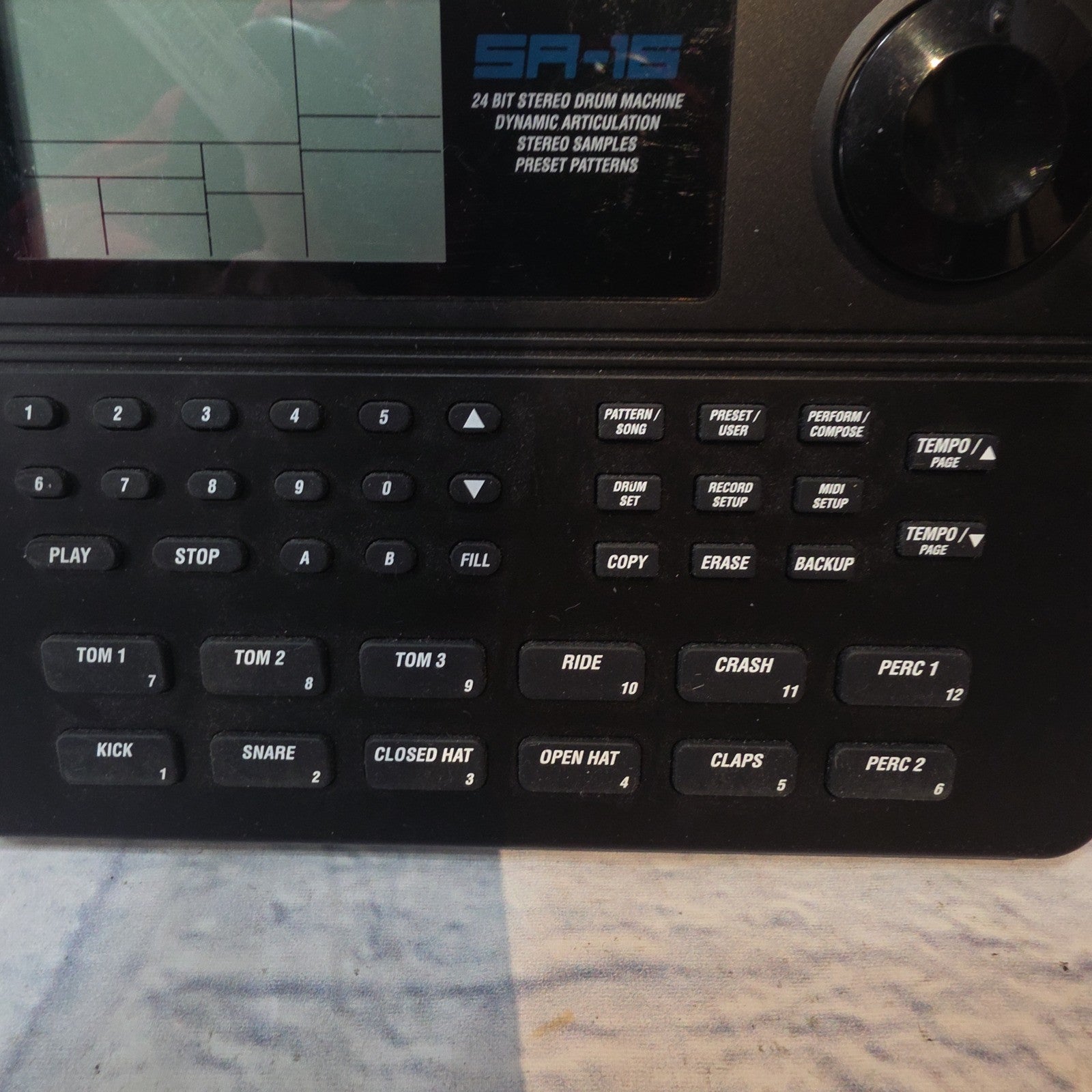 Alesis SR-16 Drum Machine Electric Drum Machine