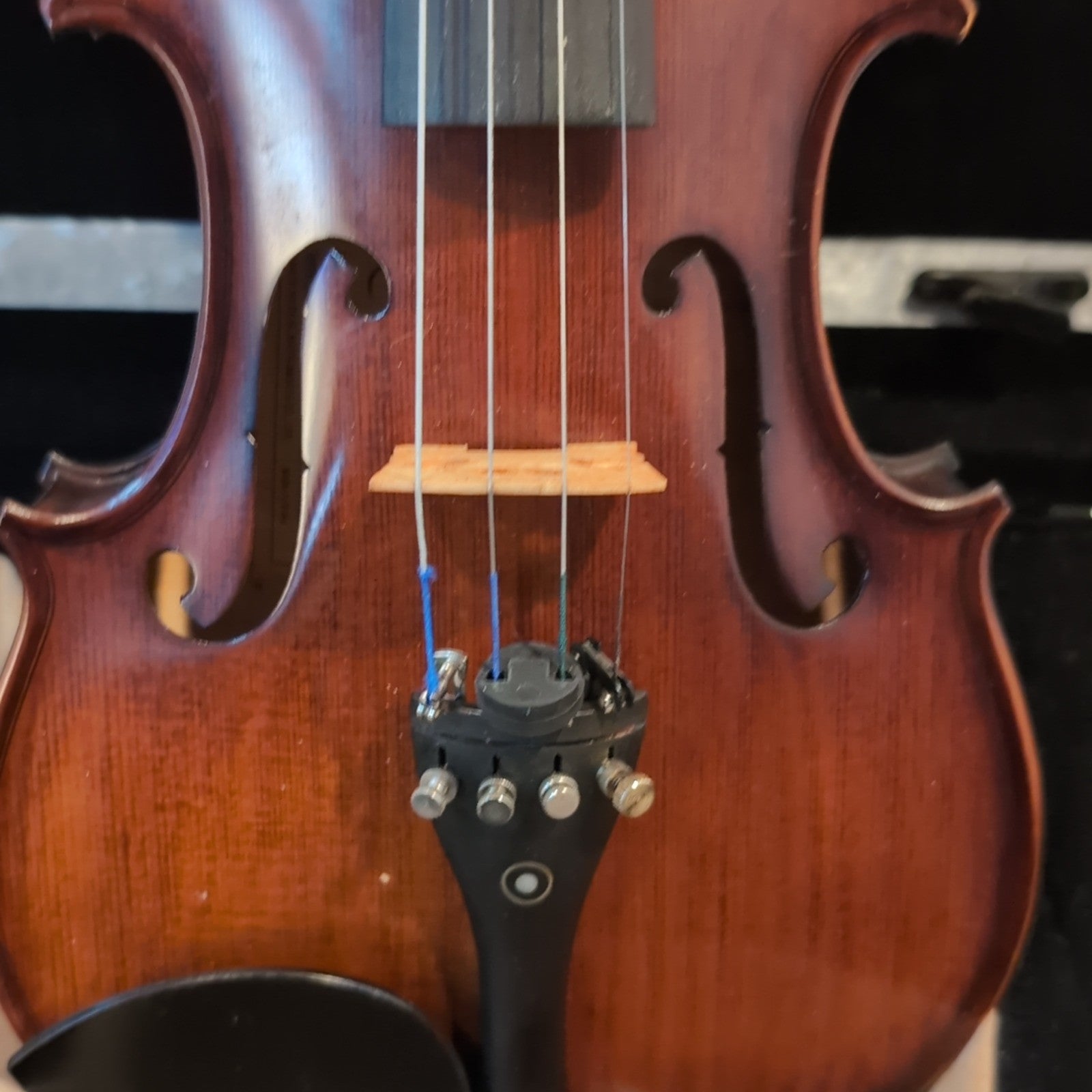 Vanesse SVS-5000 4/4 Violin w/ Case and Bow Made in Korea