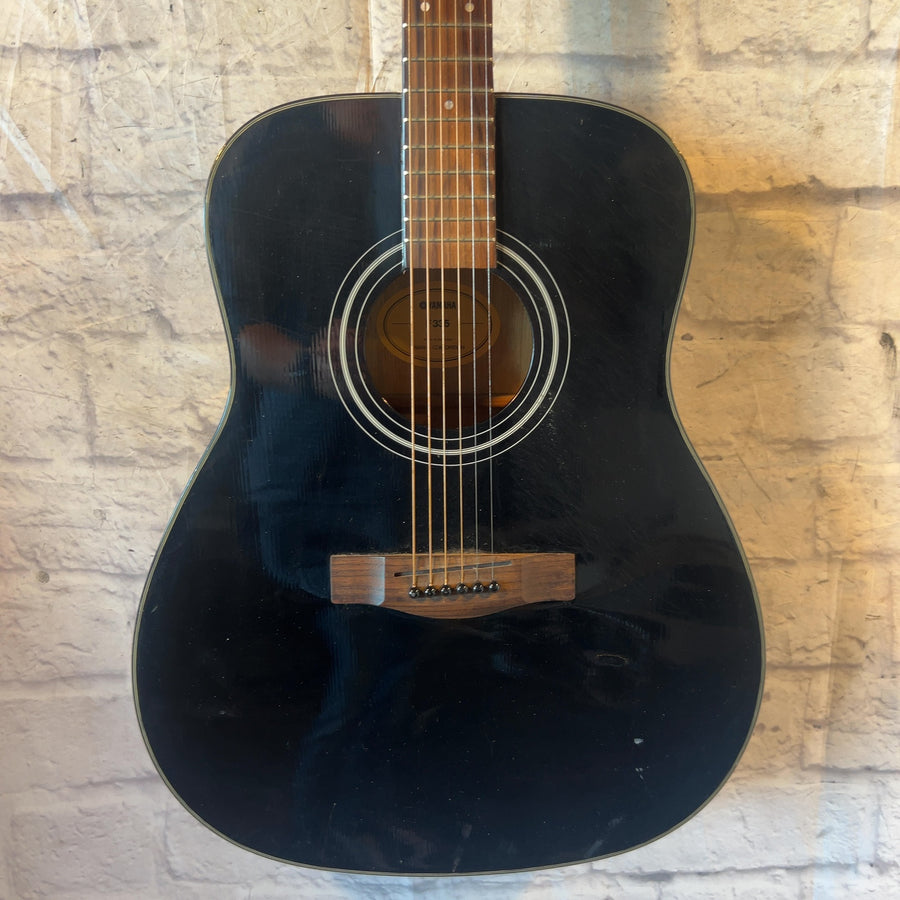 Yamaha F335 Acoustic Guitar