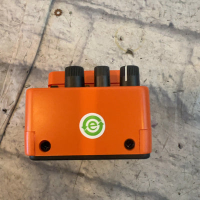 Behringer SF300 Fuzz Pedal