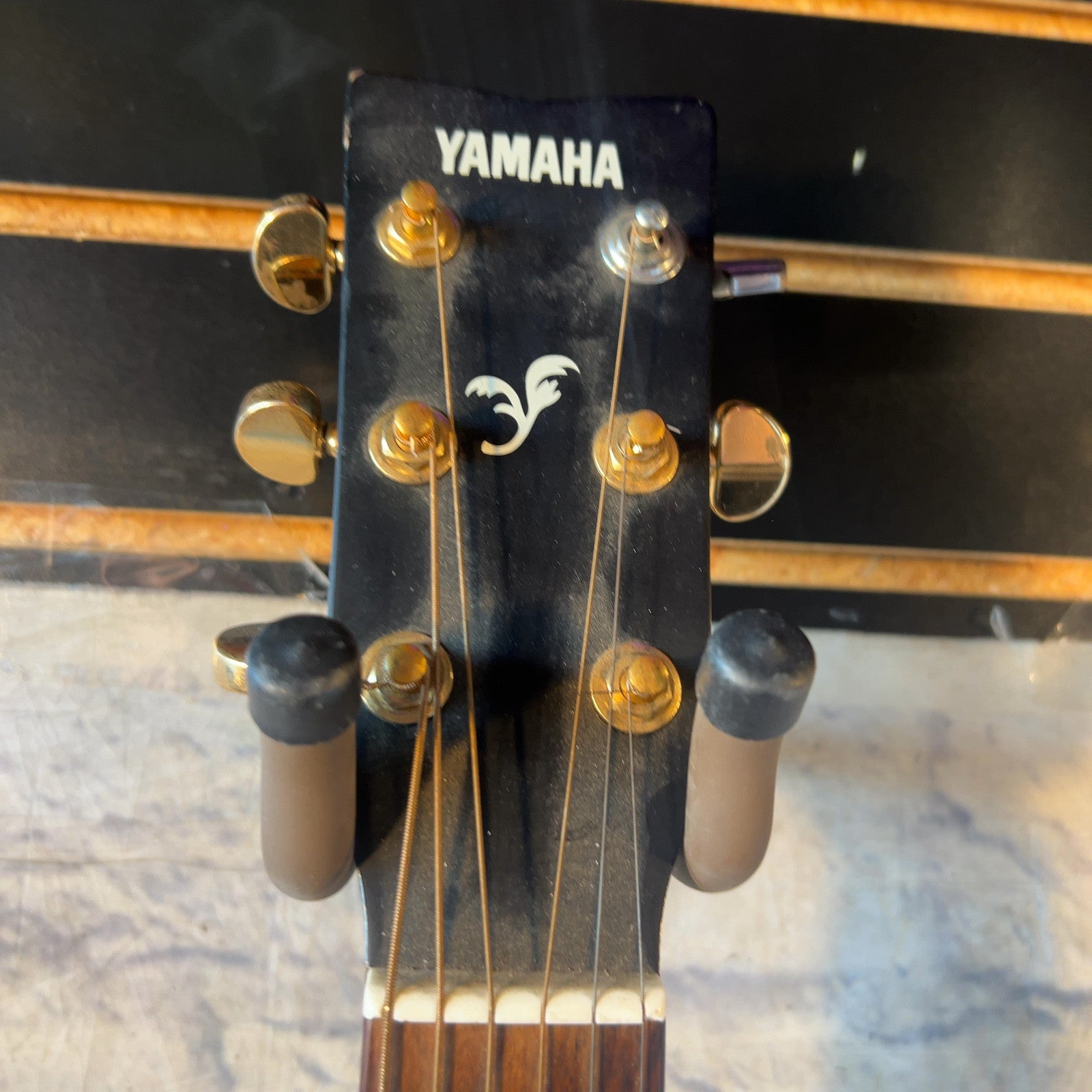 Yamaha F335 Acoustic Guitar