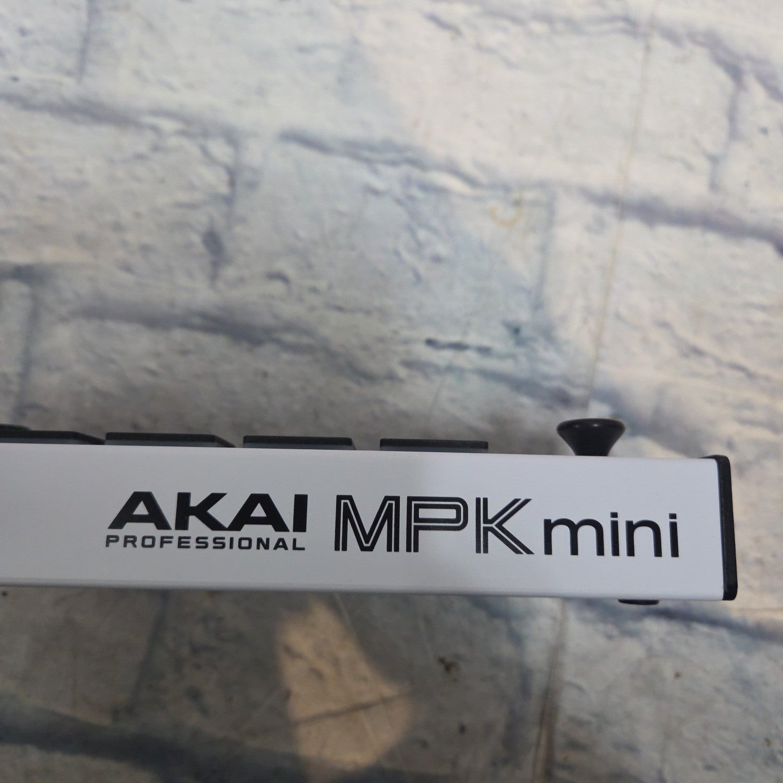 Akai MPK mini (black and white) Controller