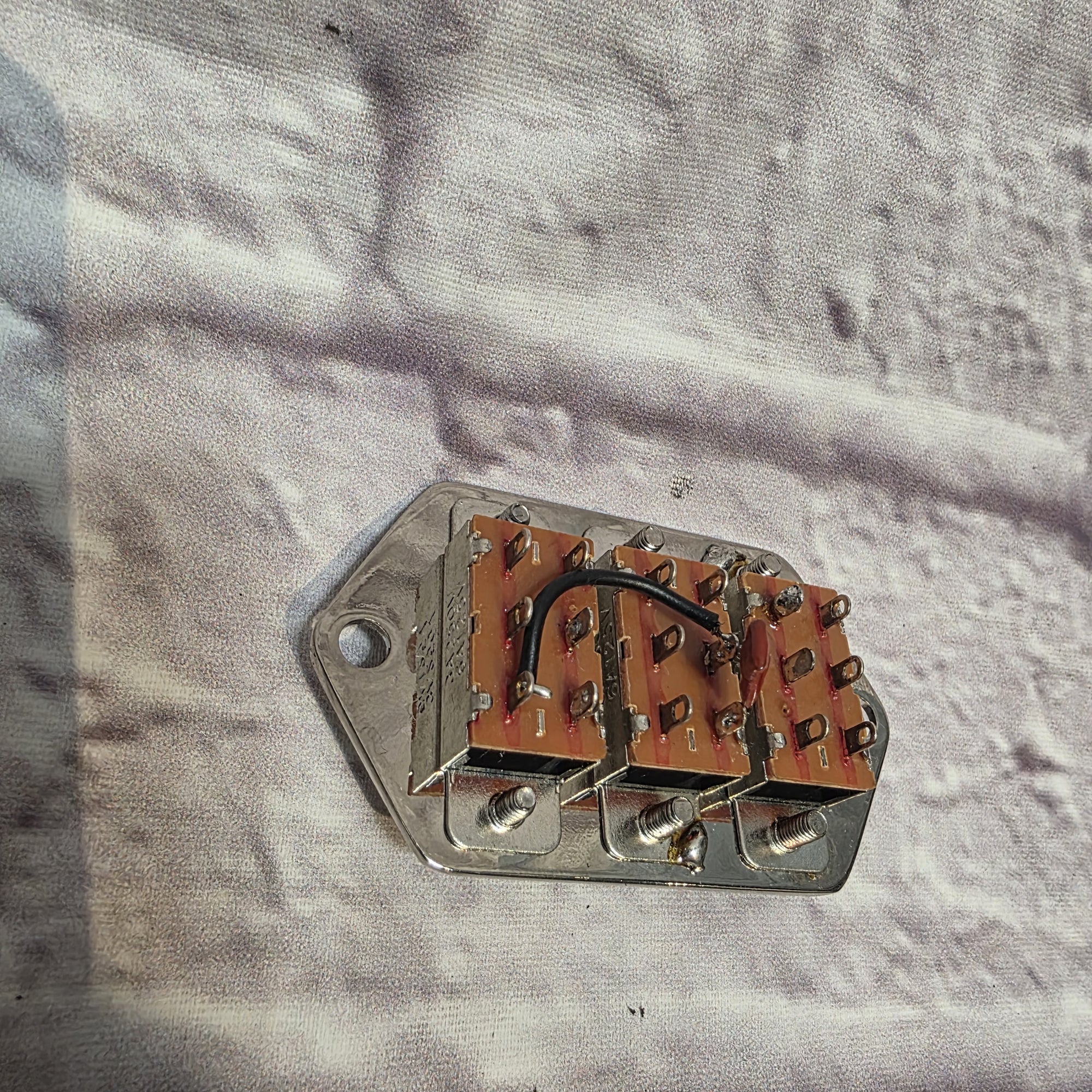Fender 1960s-styled Jaguar 3-Way Switch Plate -  Electric Guitar Part