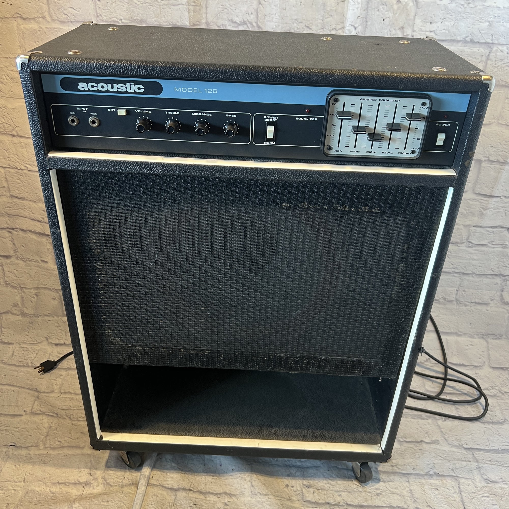 Acoustic Model 126 1x15 Bass Combo Amp Serviced
