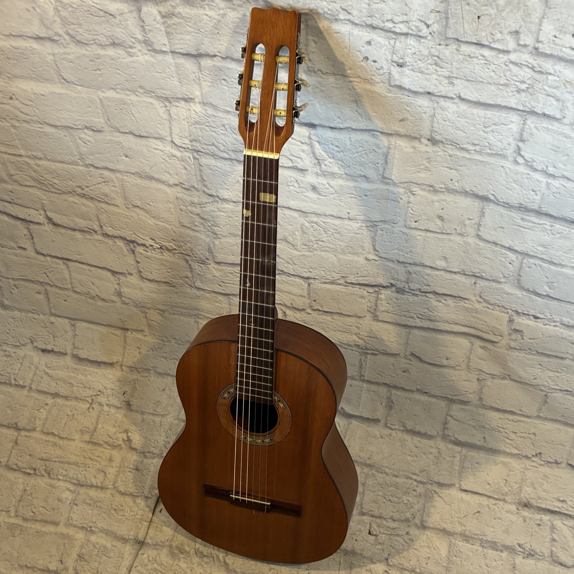 Vantek VIC-1 Classical Acoustic Guitar