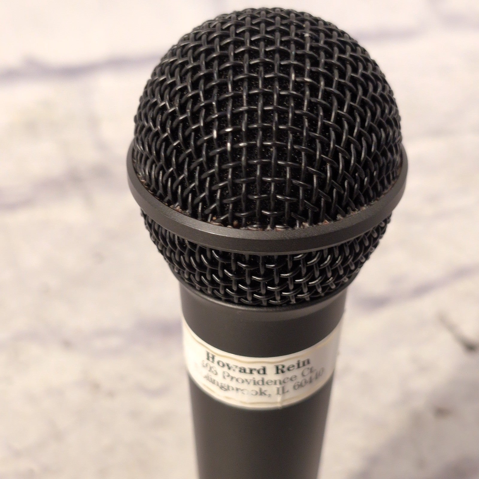 AKG D750 Dynamic Microphone
