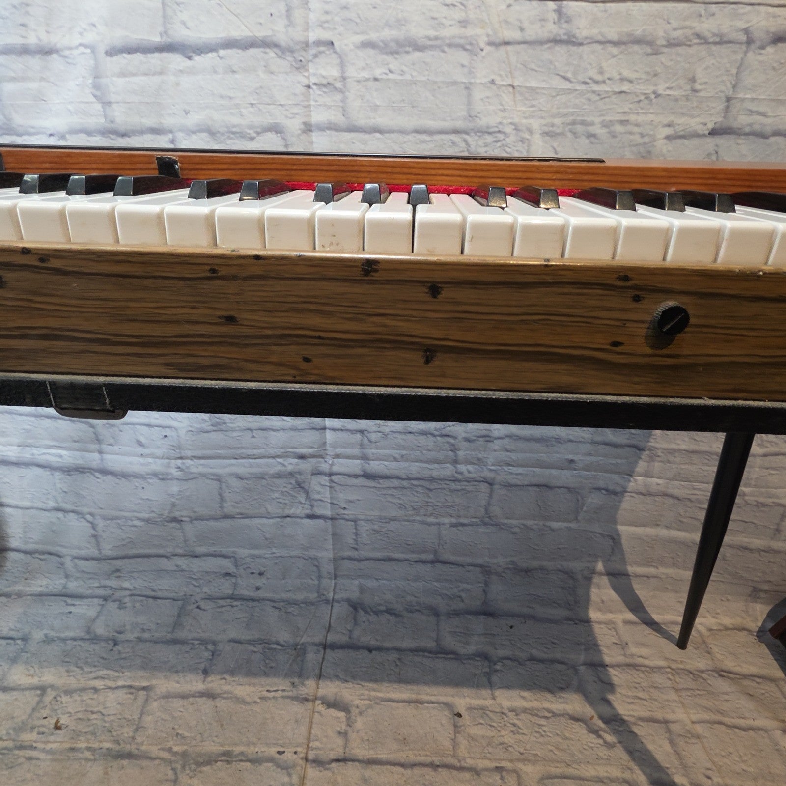 Hohner Clavinet D6 Analog Synth
