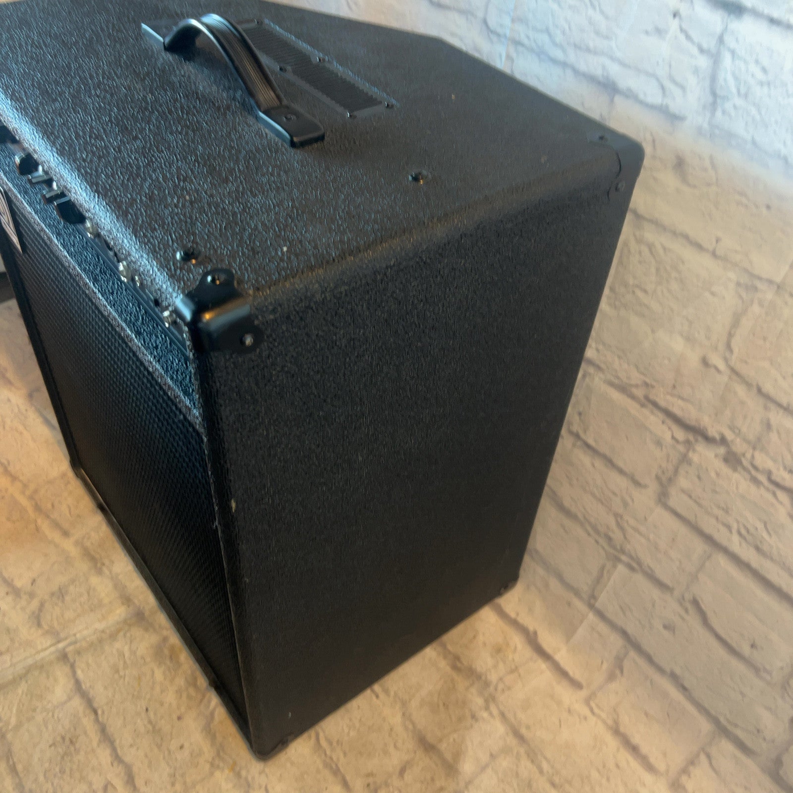 Ampeg BA210 V2 Bass Guitar Combo Amp