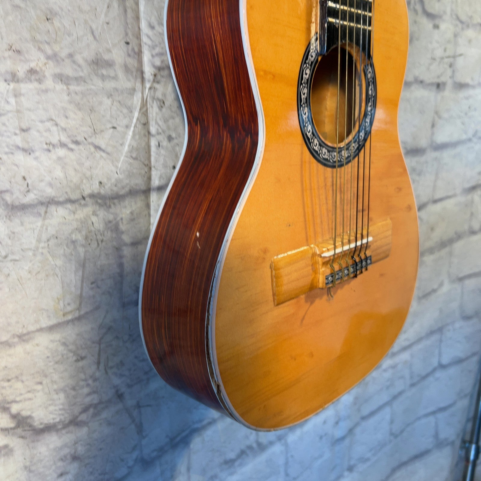 Dos Pinos Paracho Michoacana Guitarras de Calidad Unknown Model Small Requinto