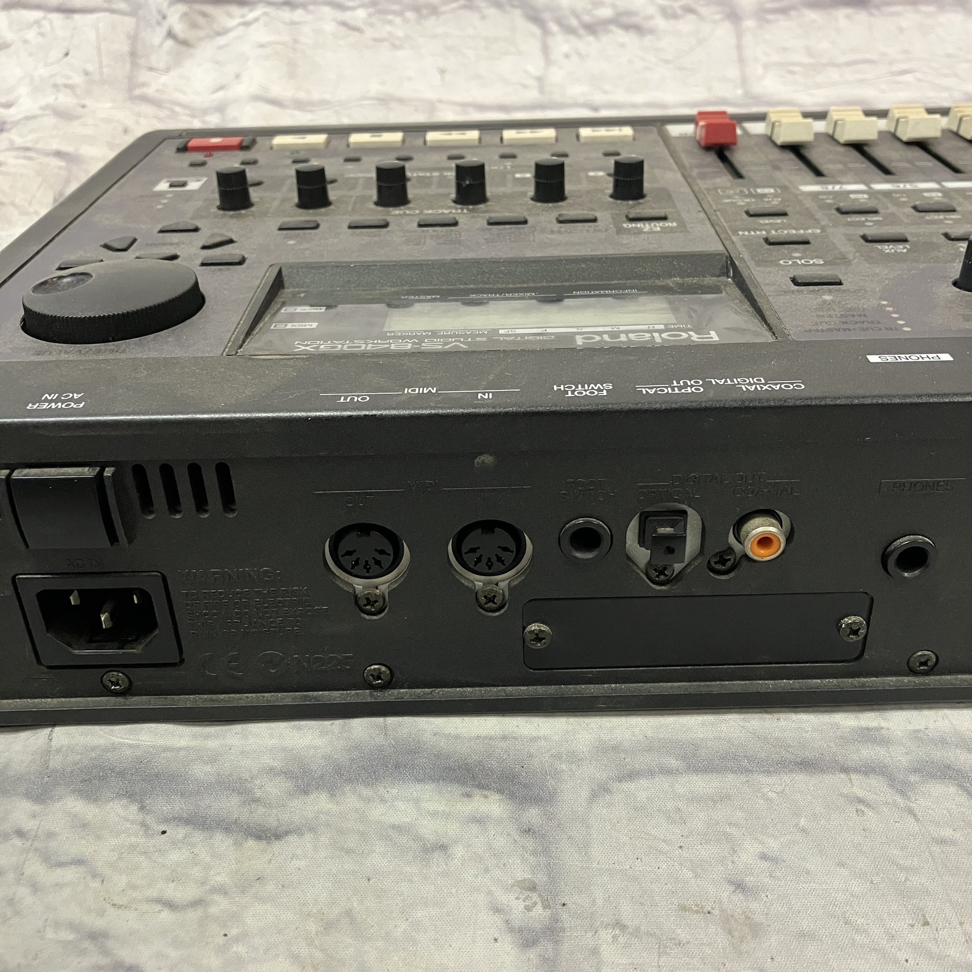 Roland VS-840GX Digital Multitrack Recorder