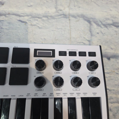 Akai MPK mini (black and white) Controller