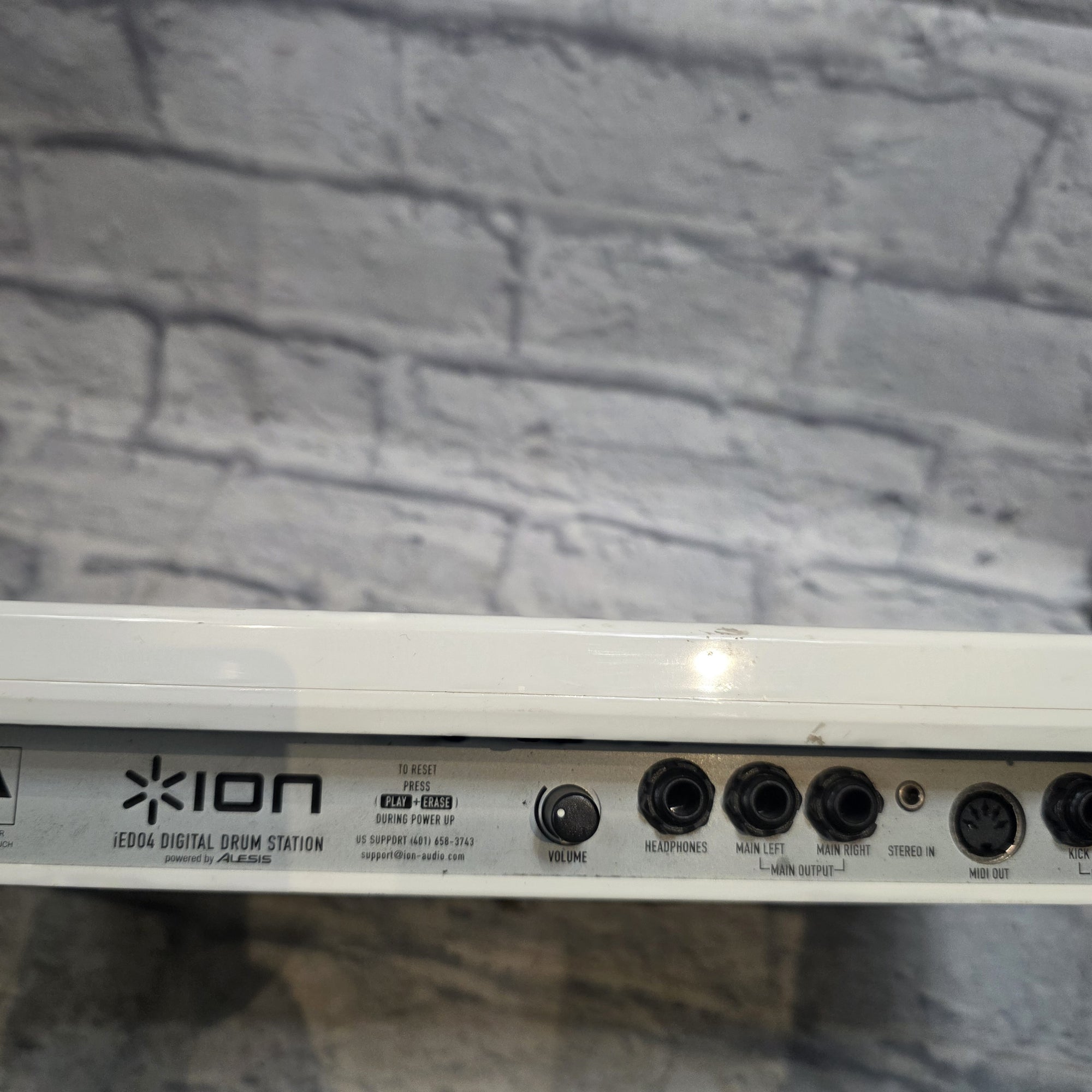 Ion Audio iED04 Stereo Drum Machine Electric Drum Machines