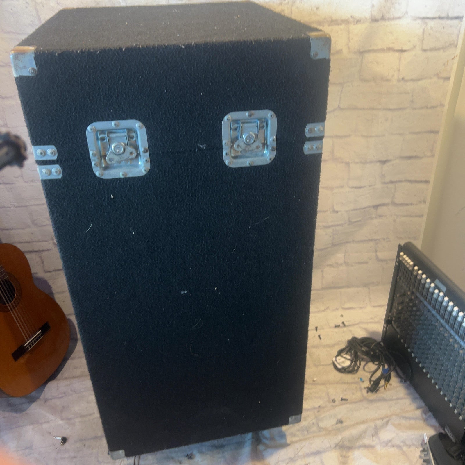 Modern Case Co. Slant Top Mixer Rack LARGE with 24 Spaces Rack Case