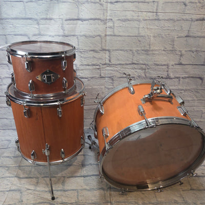 Pearl 1970s Era ( striped finish - model unknown) 3 Piece Drum  Drum Kit