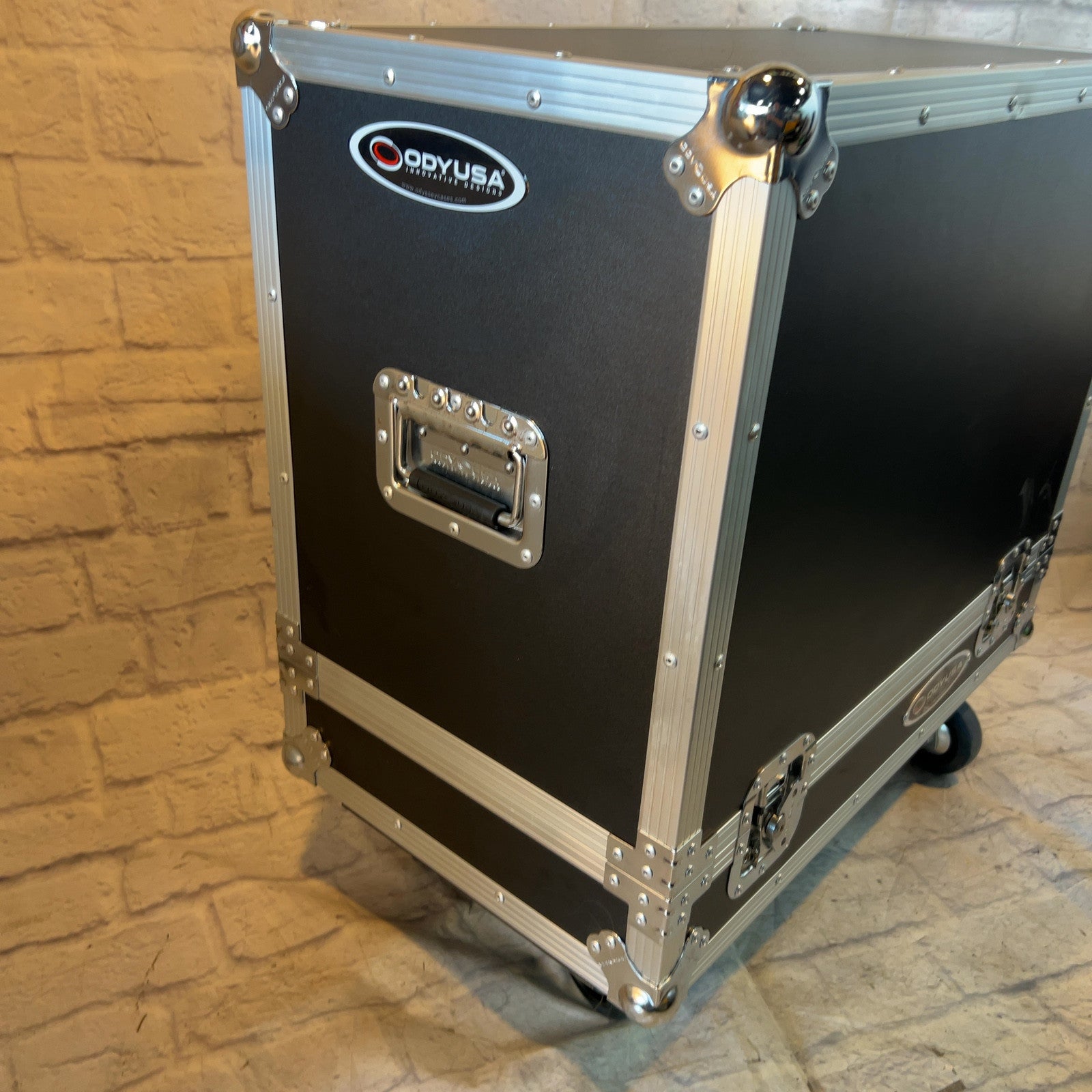Odyssey FZGC112W 1x12 Guitar Combo Amp Flight Case with Casters