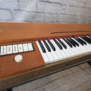 Hohner Clavinet D6 Analog Synth
