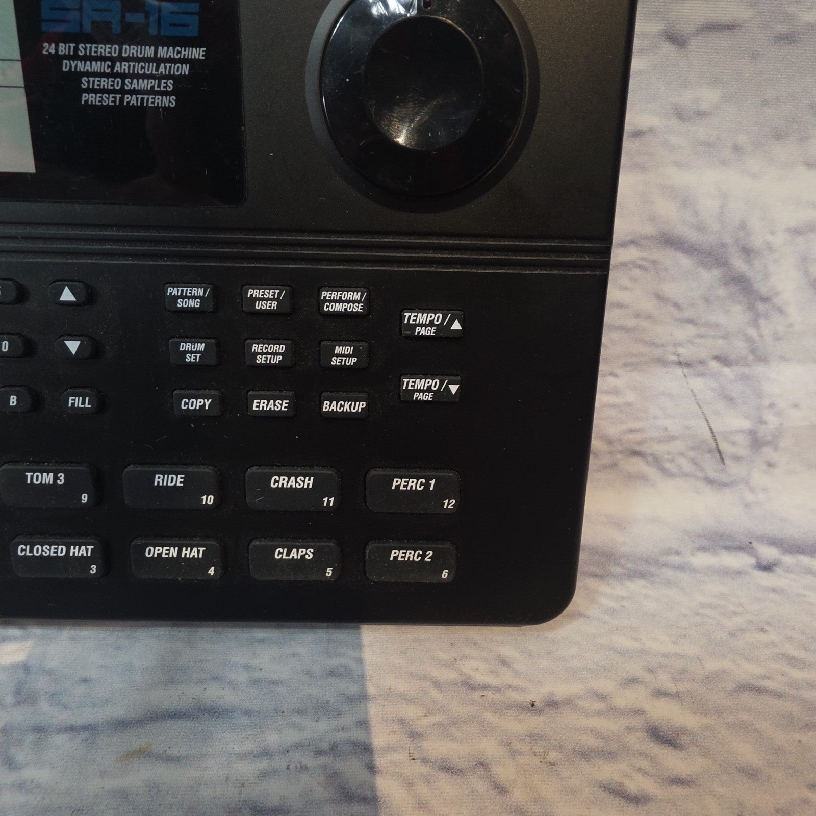 Alesis SR-16 Drum Machine Electric Drum Machine