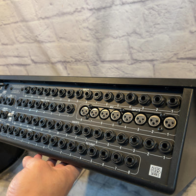 Alesis 1622 16 Channel Mixer