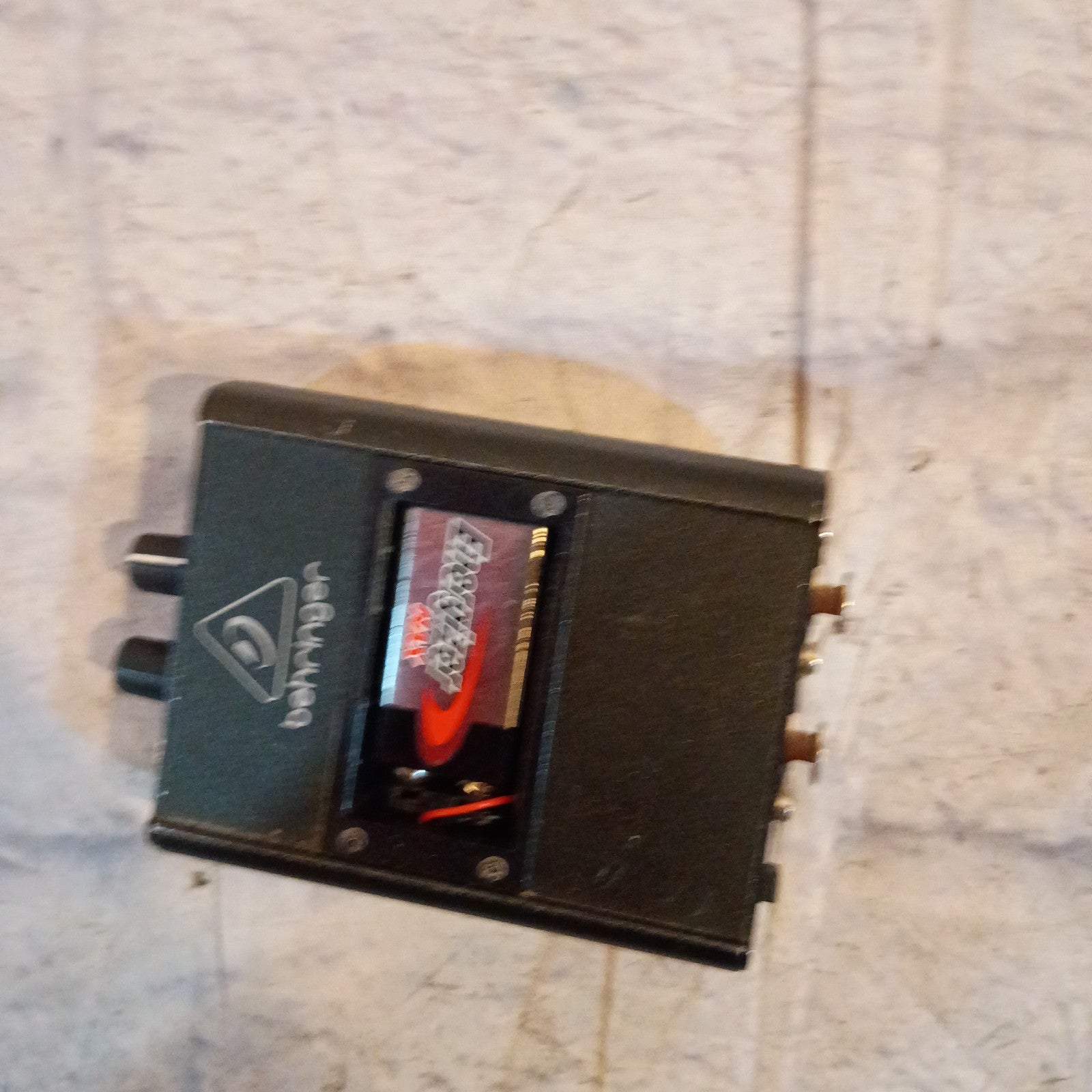 Behringer P1 Headphone Amp