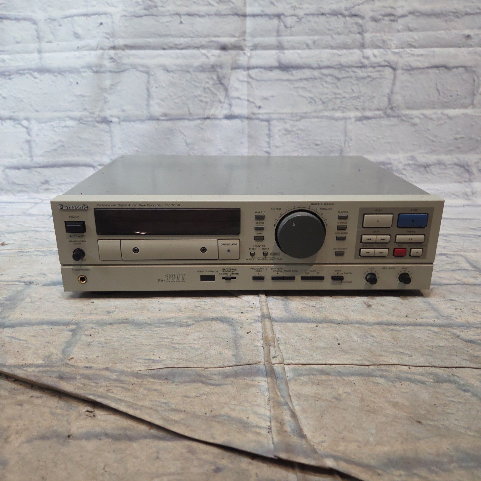 Panasonic SV-3800 DAT Player Digital Recorder
