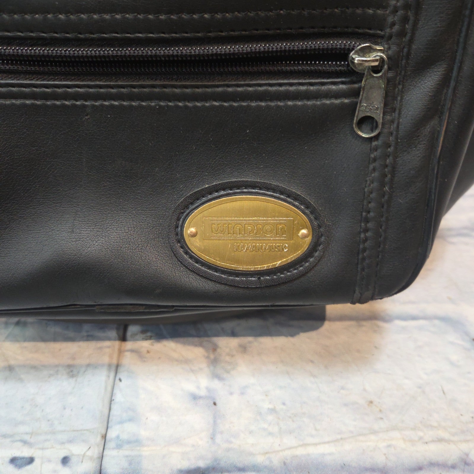 Unknown Leather padded Gig Bag